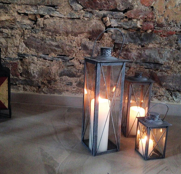 Bild vergr&ouml;&szlig;ern: Symbolbild Candlelight-Trauung