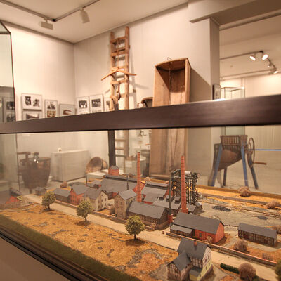 Bild vergr&ouml;&szlig;ern: Alte Dauerausstellung im Museum der Stadt Lennestadt.