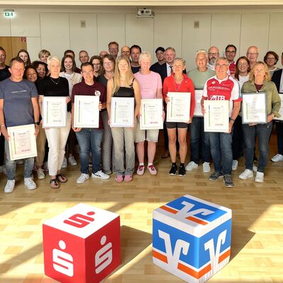 Ehre, wem Ehre geb�hrt: Auch im vergangenen Jahr wurden die erfolgreichsten Teams im Rahmen einer Siegerehrung im Kreishaus in Olpe ausgezeichnet. Foto: Kreis Olpe